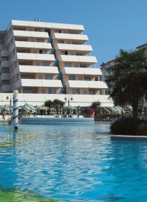 Holiday Aparthotel **** Holiday Aparthotel ****