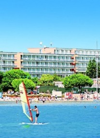 Holiday Hotel ***