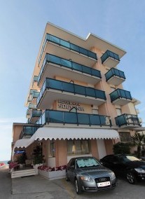 Souvenir Hotel ***