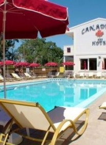 Canadian Hotel ***+